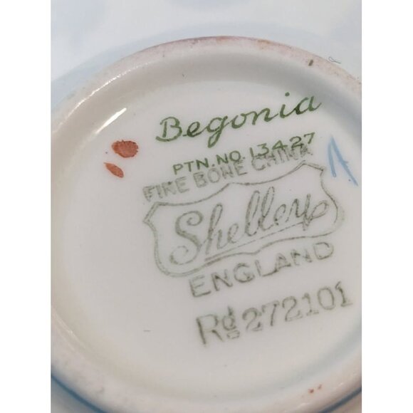 Shelley "BEGONIA" Teacup & Saucer - Picture 8 of 9